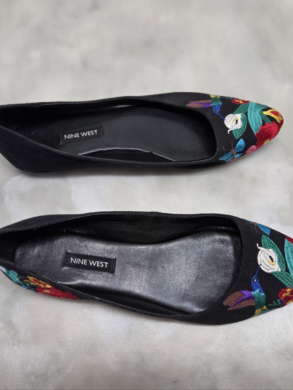 Nine West Suziella Black Embroidered Pointed Toe Flats Size 8.5 - Picture 7 of 7